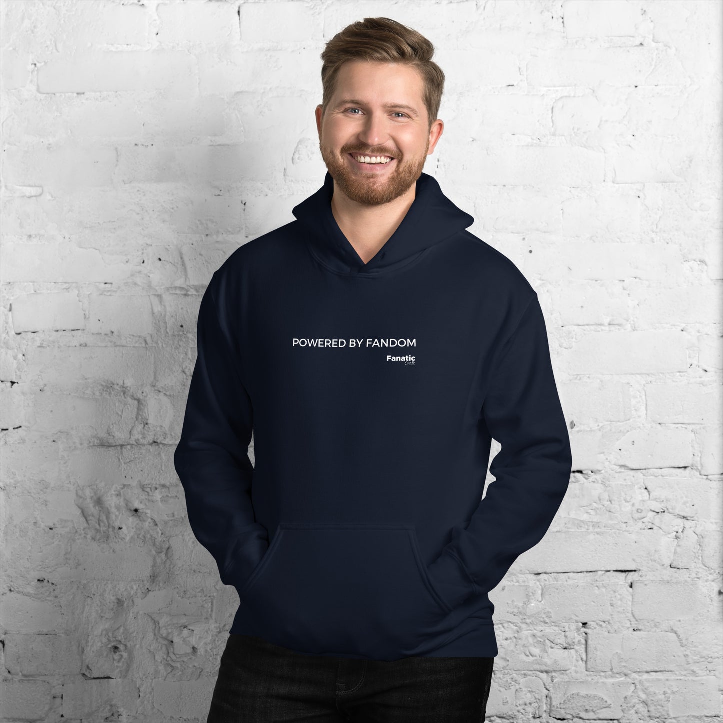 „Powered by Fandom“ Unisex Kapuzenpullover