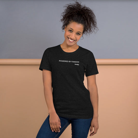 „Powered by Fandom“ Unisex-T-Shirt